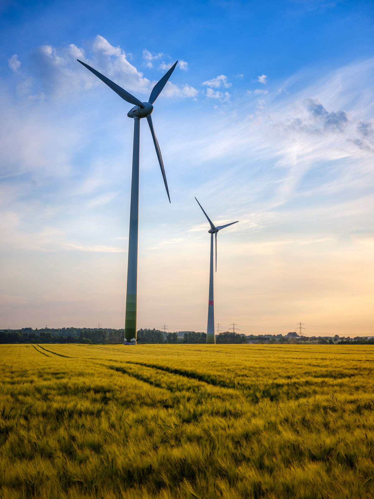 Wind turbines in 'Brönninghausen' on a morning in June 2020 (Bielefeld, Germany).