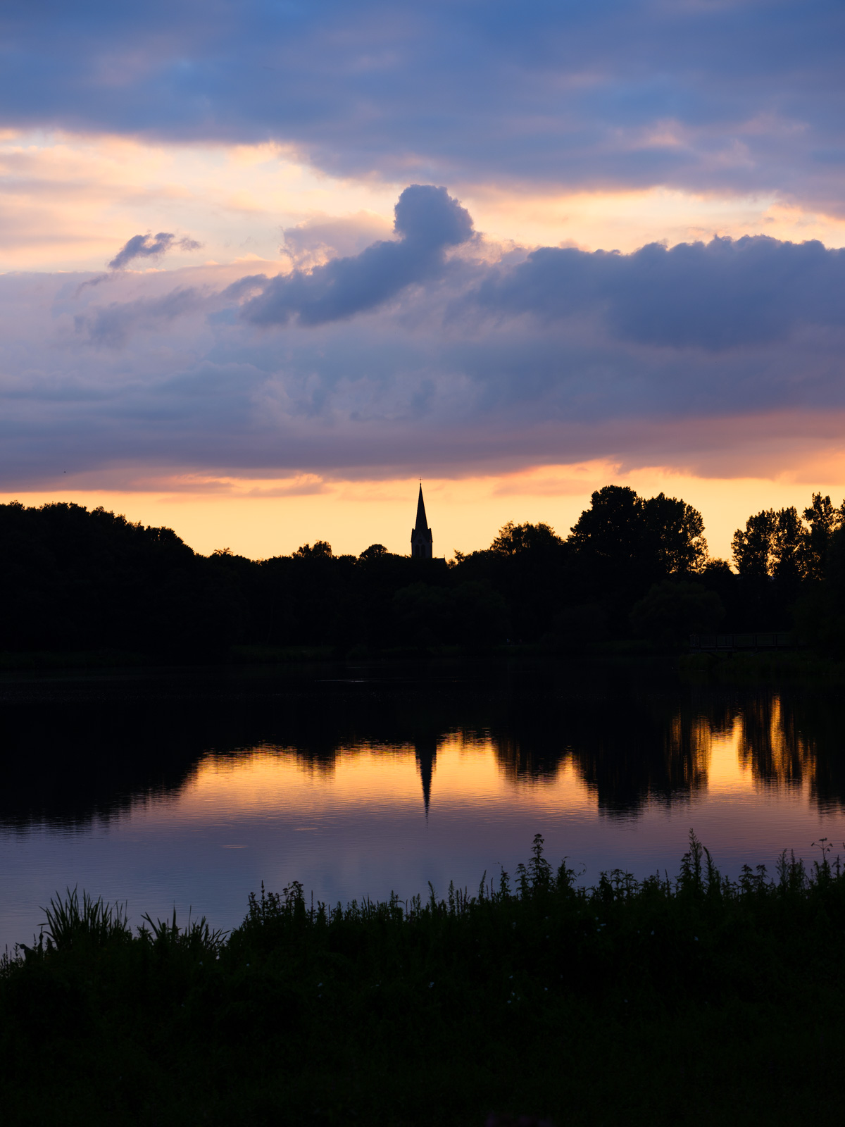 Summer evening at 'Obersee' in July 2020 (Bielefeld, Germany).