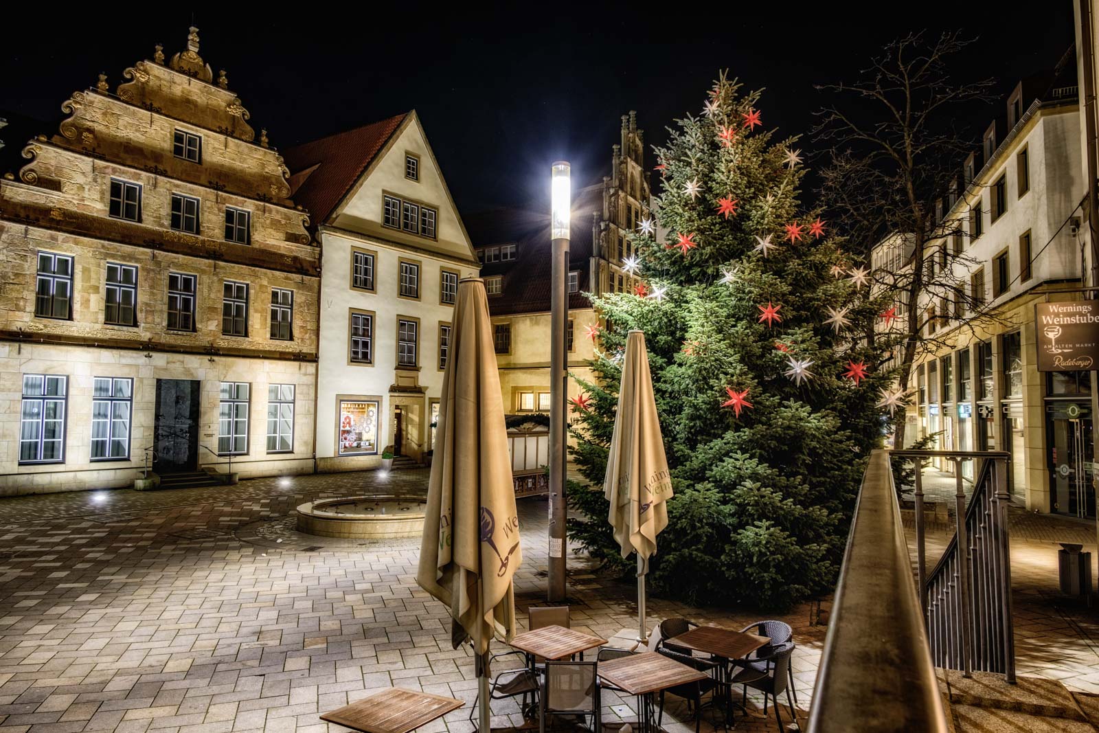 Christmas tree at the 'Alter Markt' (Bielefeld, Germany).