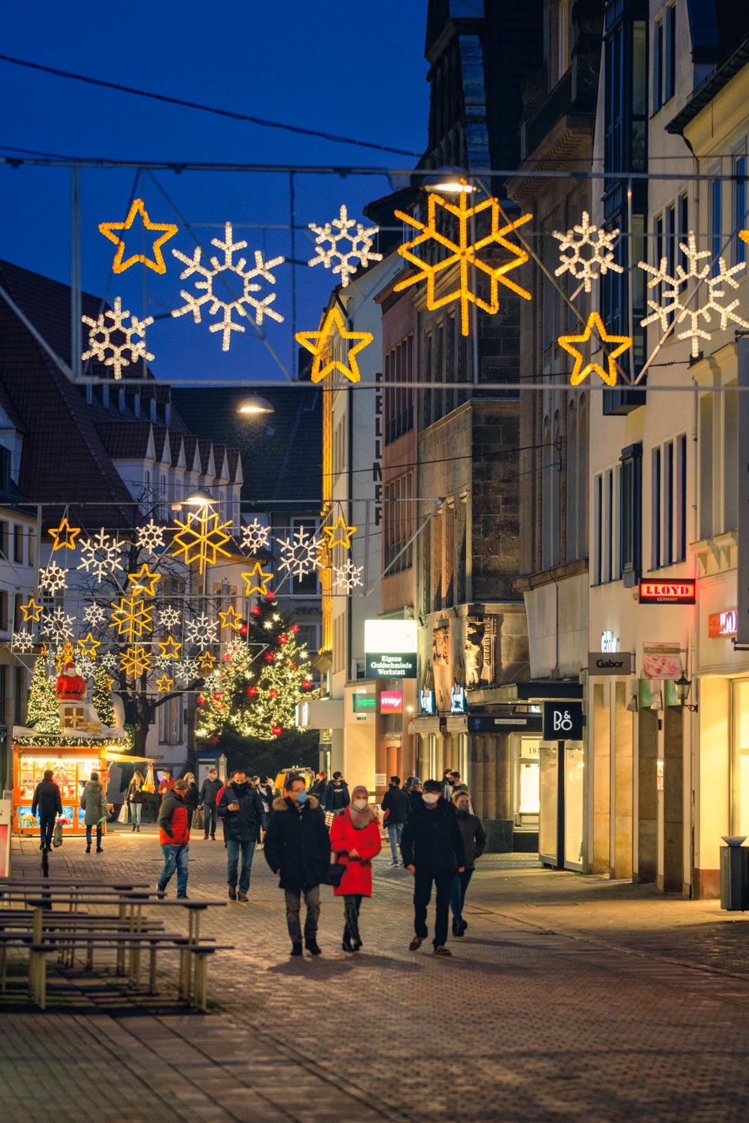 Saturday evening on December 12, 2020 at 'Obernstraße' (Bielefeld, Germany).