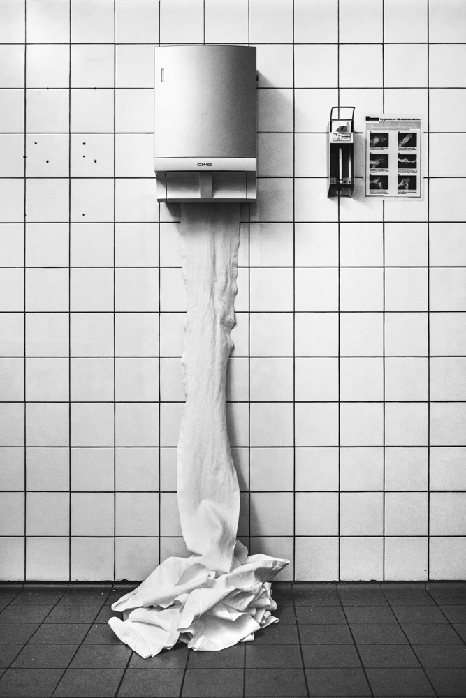 towel dispenser