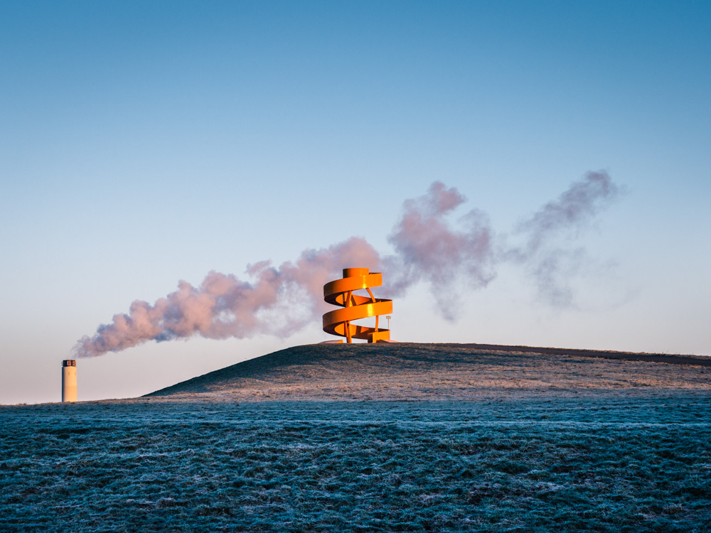 orange spiral and chimney - haldenzeichen at lippepark in hamm 