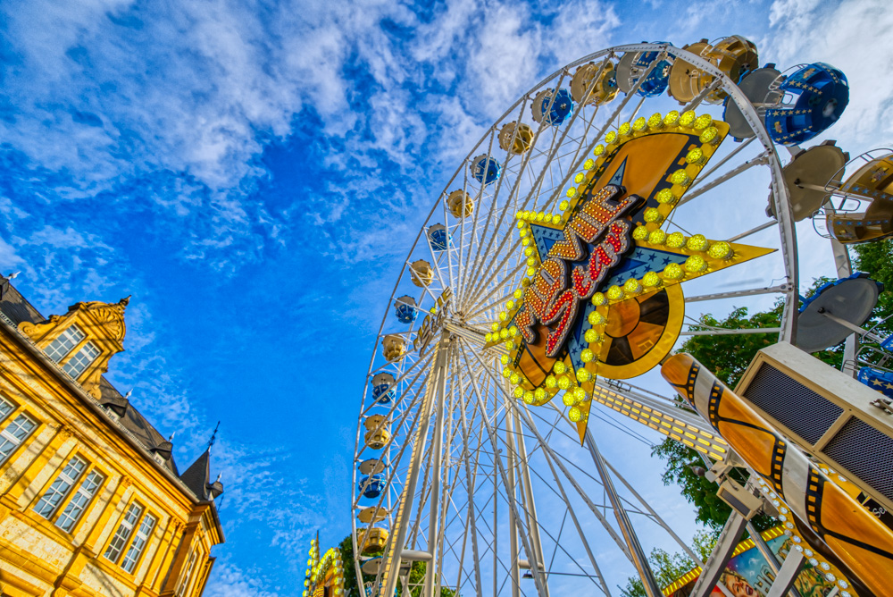 Ferris wheel at Leinewebermarkt